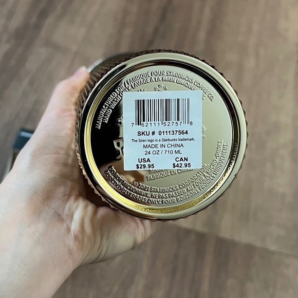 Starbucks Holiday Gold Metallic Venti Cup & Ornament Keychain Limited Edition - Picture 4 of 8